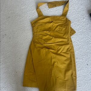 Jewelclues Everyday Sensation Square Neck Mini Dress × 1
Mustard / S